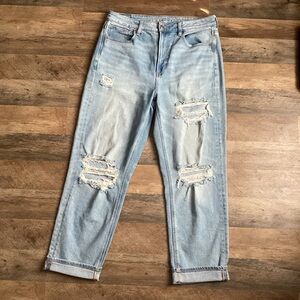 American Eagle Outfitters Light Blue Distressed Jeans